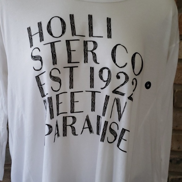 Nwot Hollister white t-shirts - Picture 2 of 6